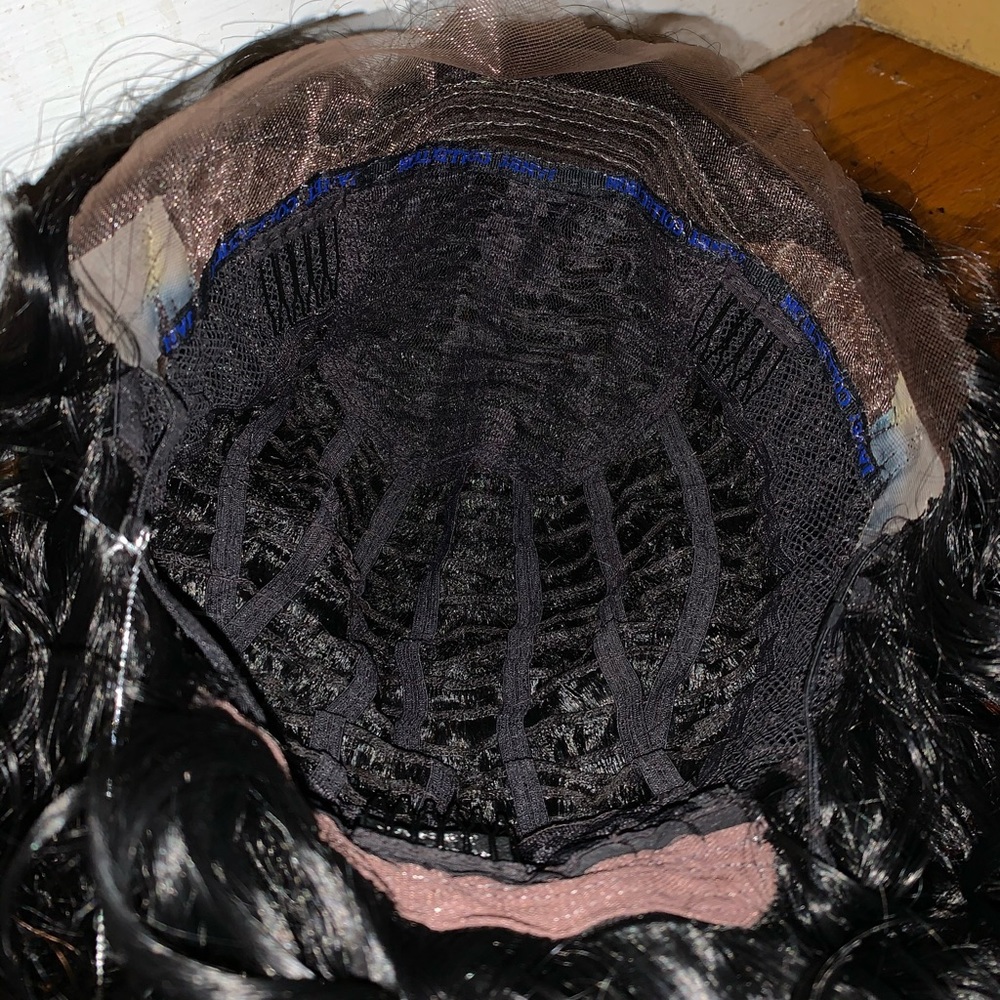 Full Lace Wig, Front & Rear - Picture 6 of 7